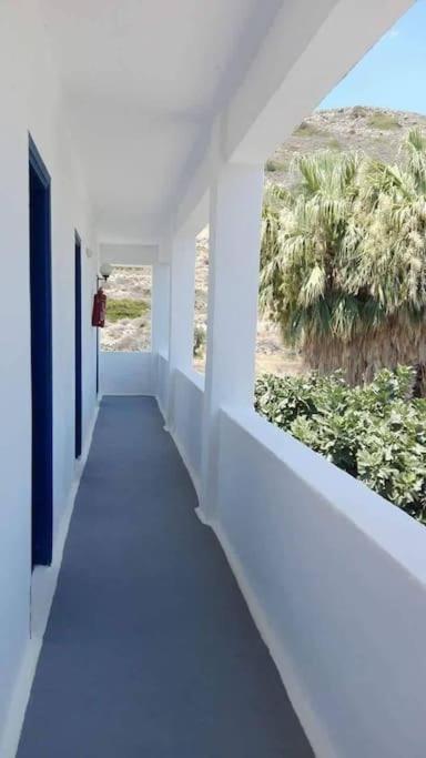 Lagada Beach Economy Hotel Adamantas  Exterior foto